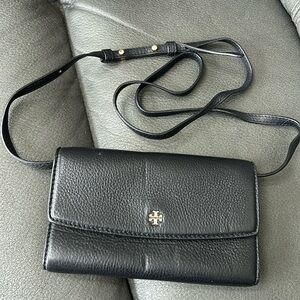 Tory Burch Crossbody Wallet/purse